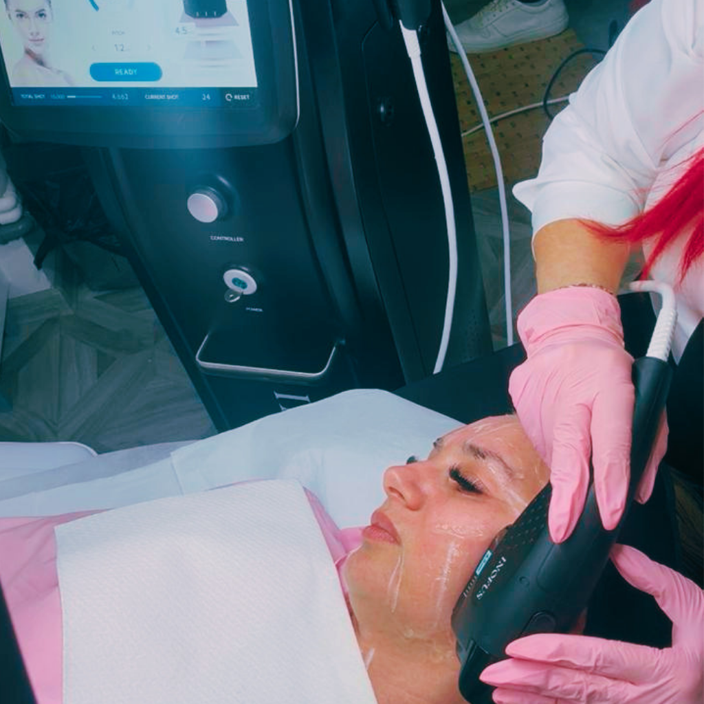 Tratamente Cosmetice Deva – tratament facial cu aparat la Diva Beauty Forever